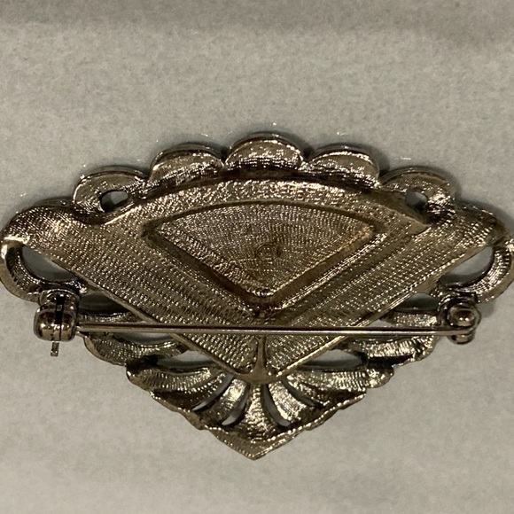 Vintage Art Deco Brooch, Earring Set of Yellow, Black Enamel in a Silvertone Fan - Picture 3 of 7